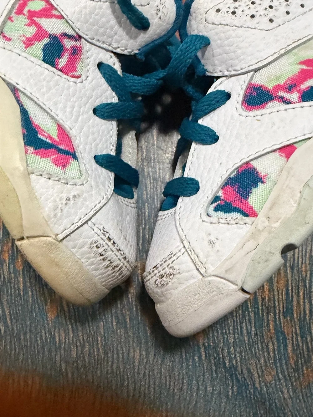 Air Jordan 6 Retro White Sneakers White laser Fuschia Green Abyss Pattern sz 7C
